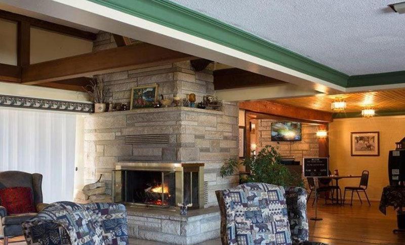 Camp Inn Lodge Au Sable Exteriér fotografie
